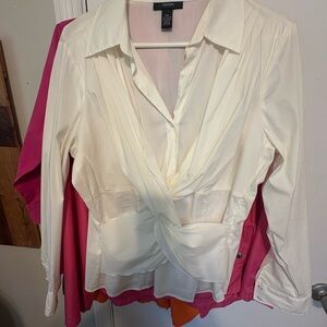Alfani White twisted  Fitted Blouse beautiful shirt  just to small  worn 1 time